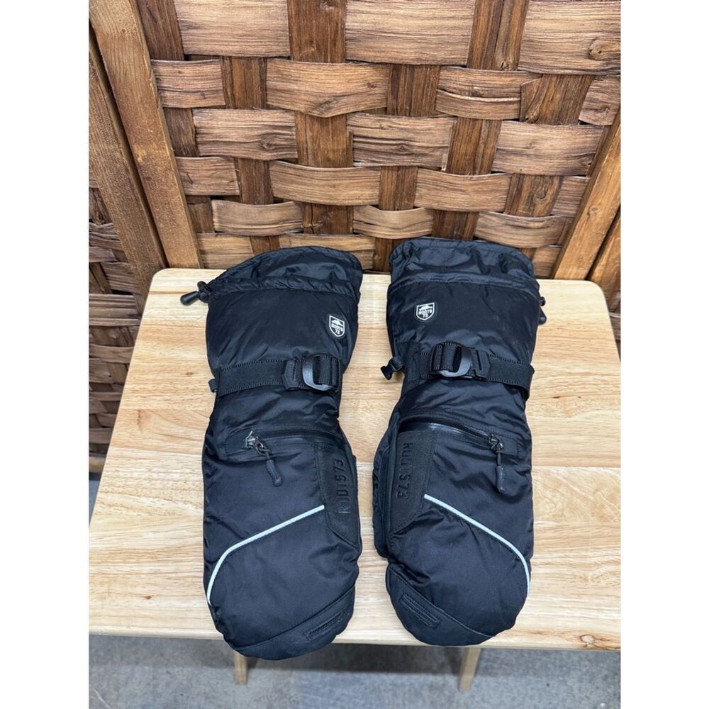 Roots Hipora Thermolite Artic Black Insulated Ski Mittens with Wrist Strap